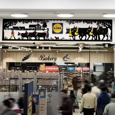 rondom Lidl Schweiz Wandgrafik Alpabzug